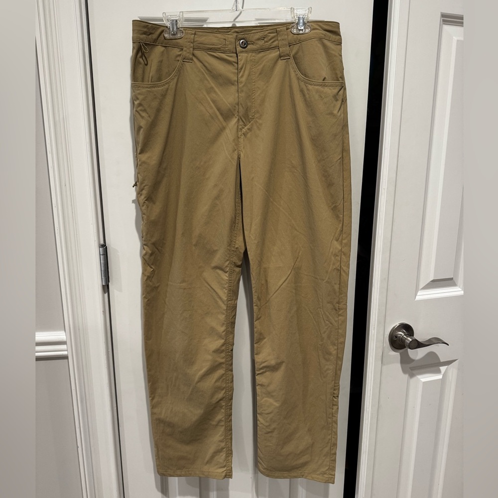 Patagonia Men’s Tenpenny khaki pants sz 34 waist; 30 length